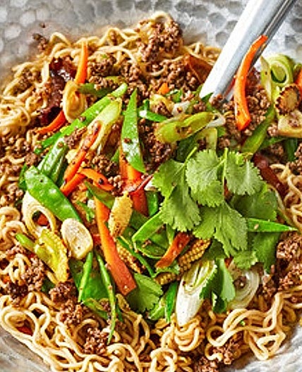 Mie-Hack-Gemüse-Pfanne