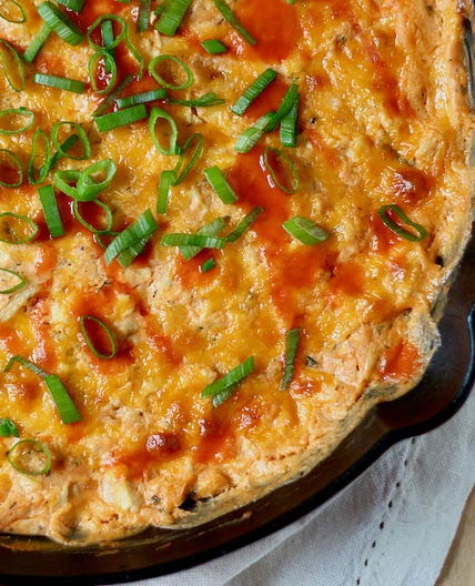 Greek Yogurt Buffalo Chicken Dip