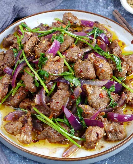 Cumin Lamb Stir-Fry (孜然羊肉)