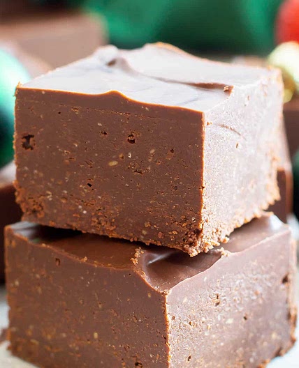 3 Ingredient Low Carb Peppermint Chocolate Fudge (Keto, Vegan)