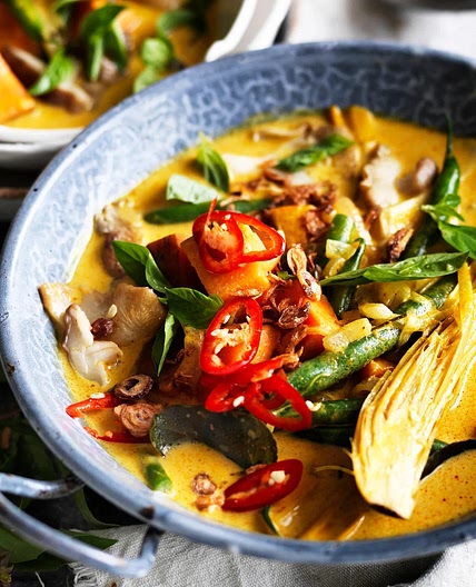 Vegetarian Thai yellow curry