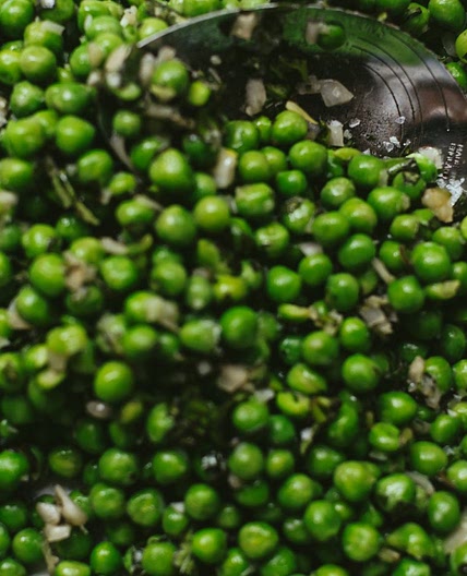 Minted peas with garlic butter