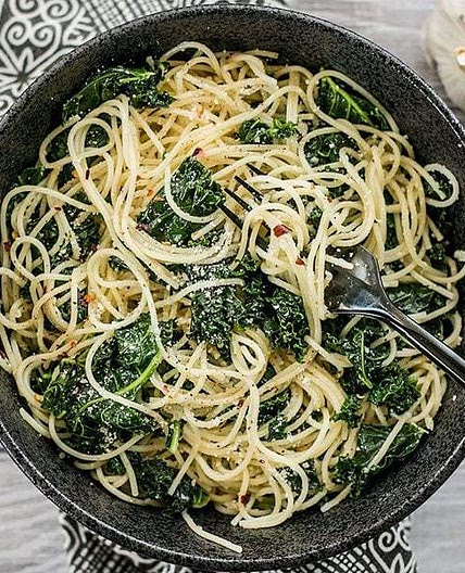 Garlic Parmesan Kale Pasta