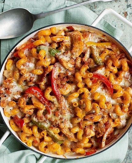 Easy chicken fajita pasta bake