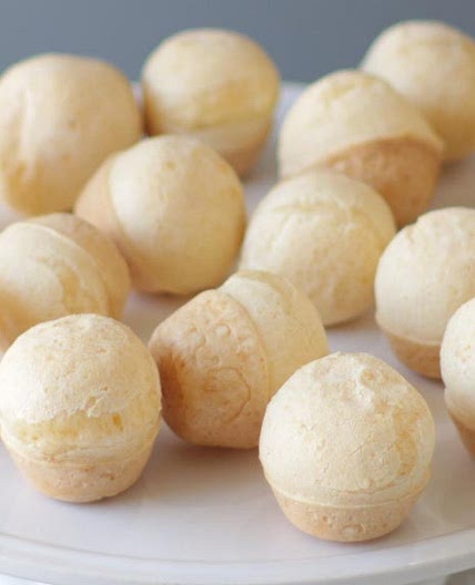 Brazilian Cheese Bread (Pão de Queijo)