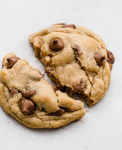 Crumbl Chocolate Chip Cookie Recipe