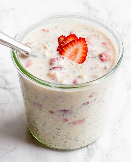 Strawberry Cheesecake Overnight Oatmeal Recipe