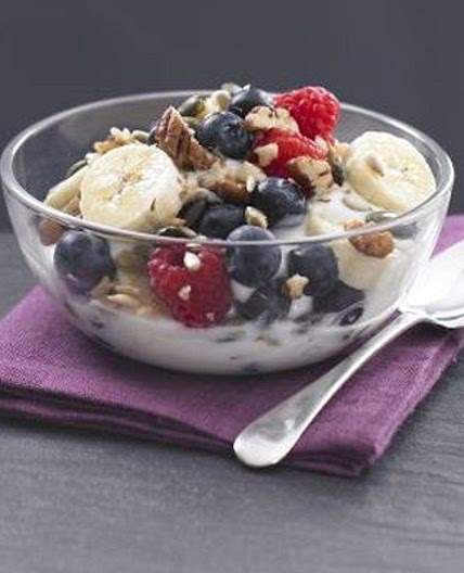 Fruit & nut yogurt