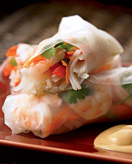 Versatile Shrimp and Mango Summer Roll Recipe