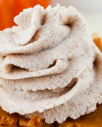 The Best Homemade Cinnamon Whipped Cream