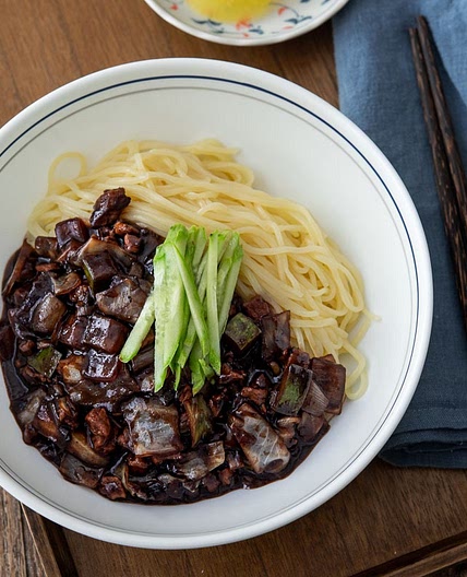 Korean Black Bean Noodles (Jajangmyeon)