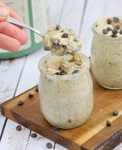Cookie Dough Protein Overnight Oats