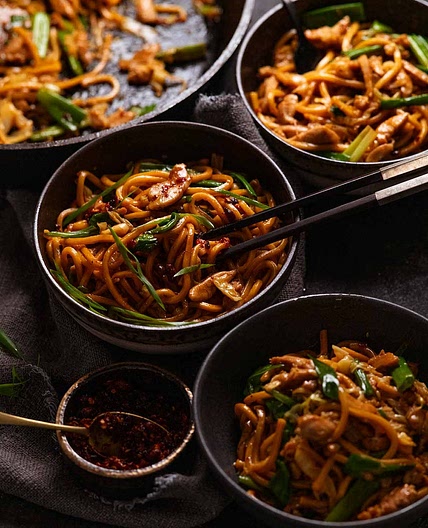 The fastest noodle stir fry I know - from scratch!