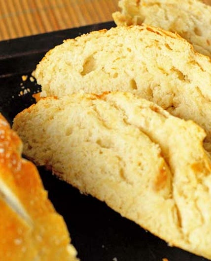 The World's Best Roasted Garlic Bread