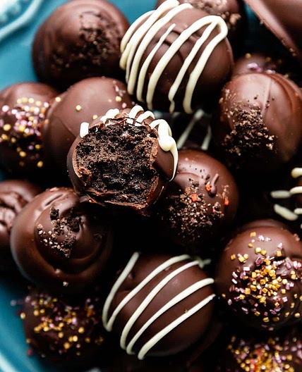 How to Make Oreo Balls (Truffles)