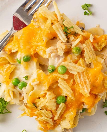 BEST Old-Fashioned Tuna Noodle Casserole (Classic Recipe)