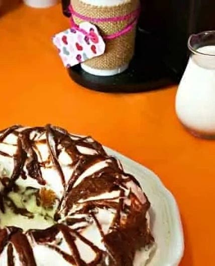 Best Ever Keto Coffee Cake