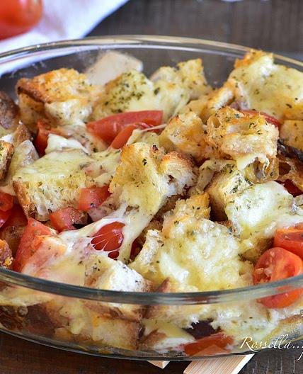 Pane vecchio al Forno con Mozzarella e Pomodoro RICETTA riciclo 10 minuti