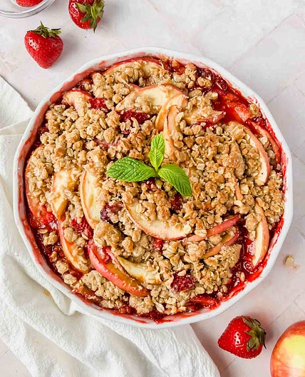 Strawberry Apple Crisp with Oatmeal Streusel Topping