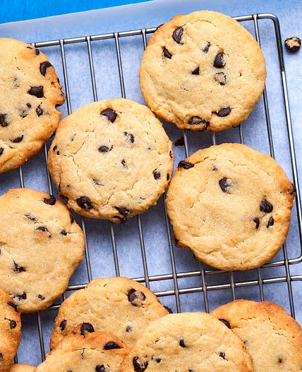 Keto Chocolate Chip Cookies