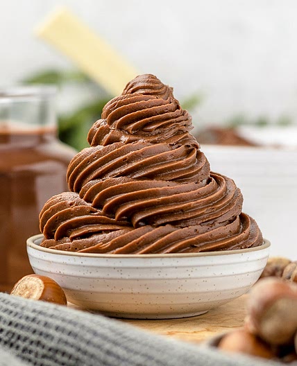 Nutella Buttercream Frosting