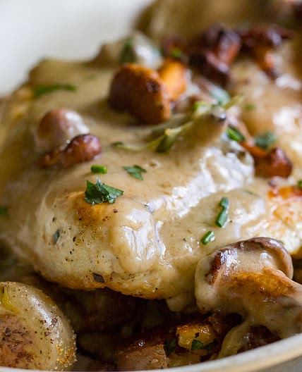 Blackstone Chicken with Mushroom Gravy