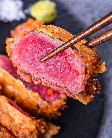 Gyukatsu (Japanese deep-fried beef steak cutlet)