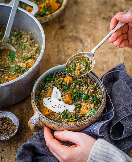 Spiced squash, spinach and lentil soup