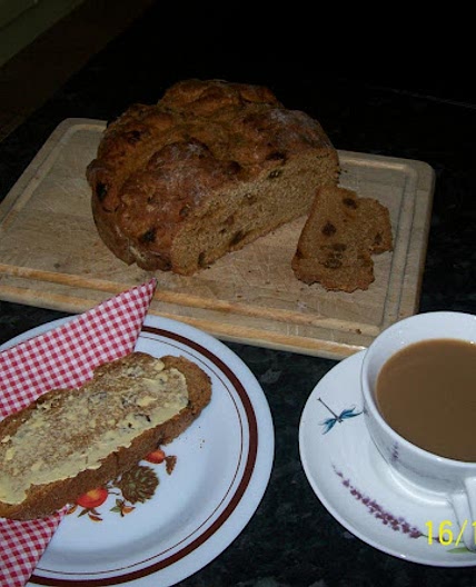 Traditional Irish Treacle Bread