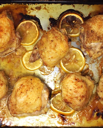 Lemon and Garlic Baked Chicken Thighs
