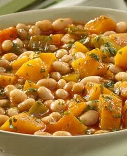 Guiso rápido de judías blancas con calabaza y especias