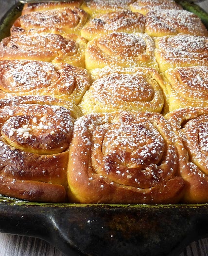 Saffron and White Chocolate Buns