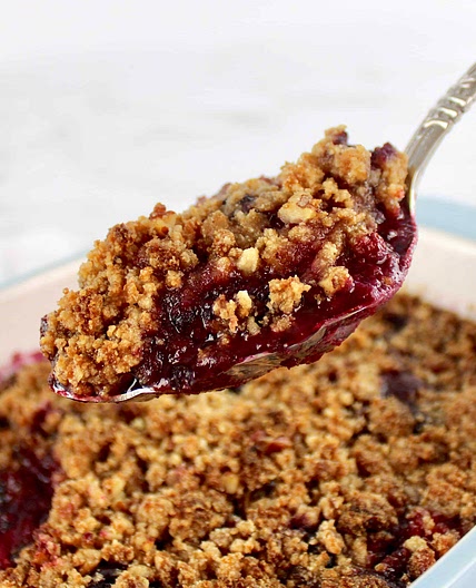 Keto Mixed Berry Crumble