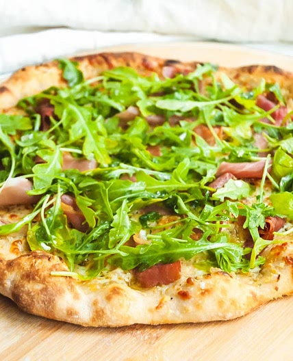 Arugula and Prosciutto Pizza