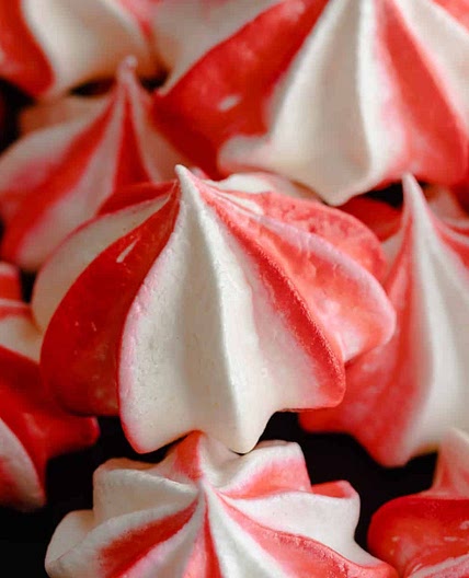 Peppermint Meringue Cookies