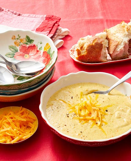 Slow Cooker Broccoli Cheese Soup