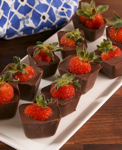 Chocolate Covered Strawberry Cubes