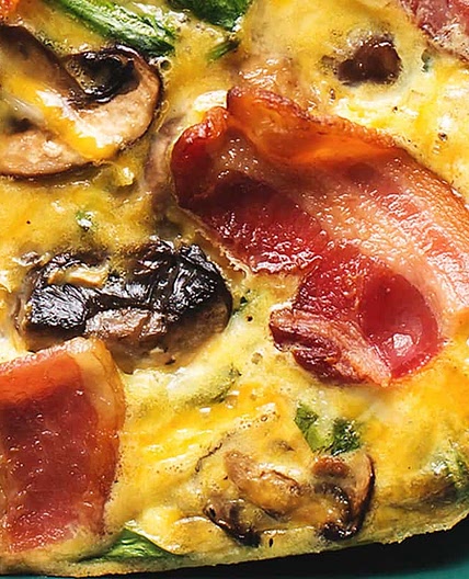 Keto Breakfast Casserole with Spinach and Bacon