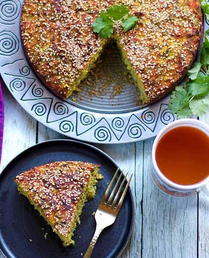 Handvo {Spicy Rice and lentils cake}