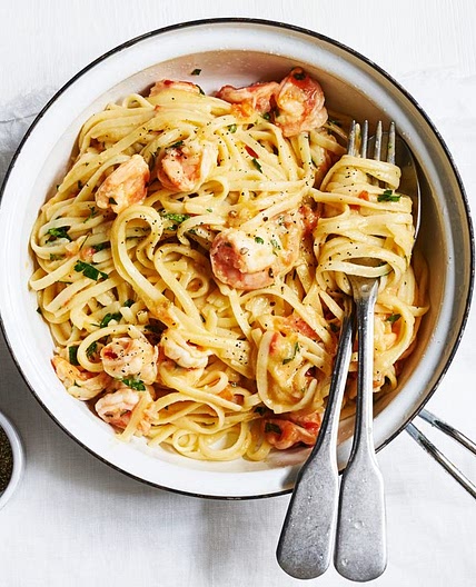 Linguine with prawn butter sauce
