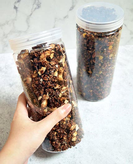 Chocolate Cashew Granola