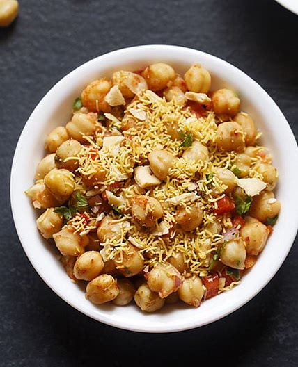 Chana Chaat Recipe (Chickpea Chaat Snack)