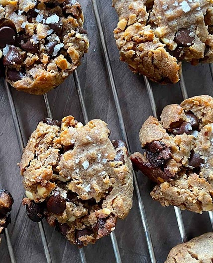 Low Carb Peanut Butter Chocolate Chip Cookies