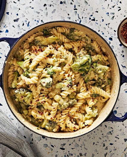 One-Pot Broccoli Cheese Pasta