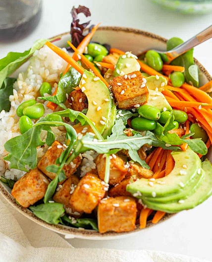 Sriracha Baked Tofu Rice Bowls