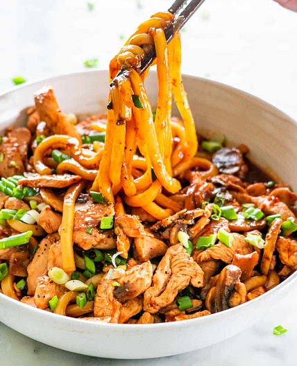 Hoisin Chicken Udon Noodles