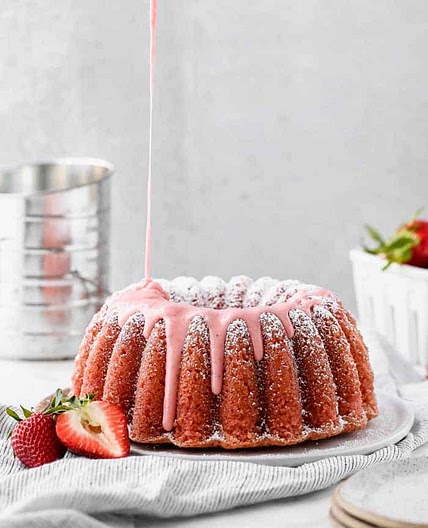 Fresh Strawberry Pound Cake Recipe