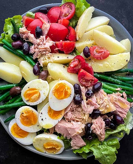 Salad Niçoise (French Salad Recipe with Tuna)