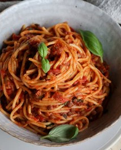 One-Pot Tomato Lentil Pasta