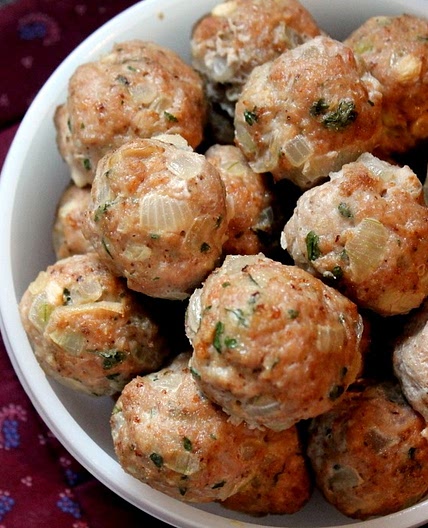 Mini Turkey Apple Meatballs (Toddler Approved!)